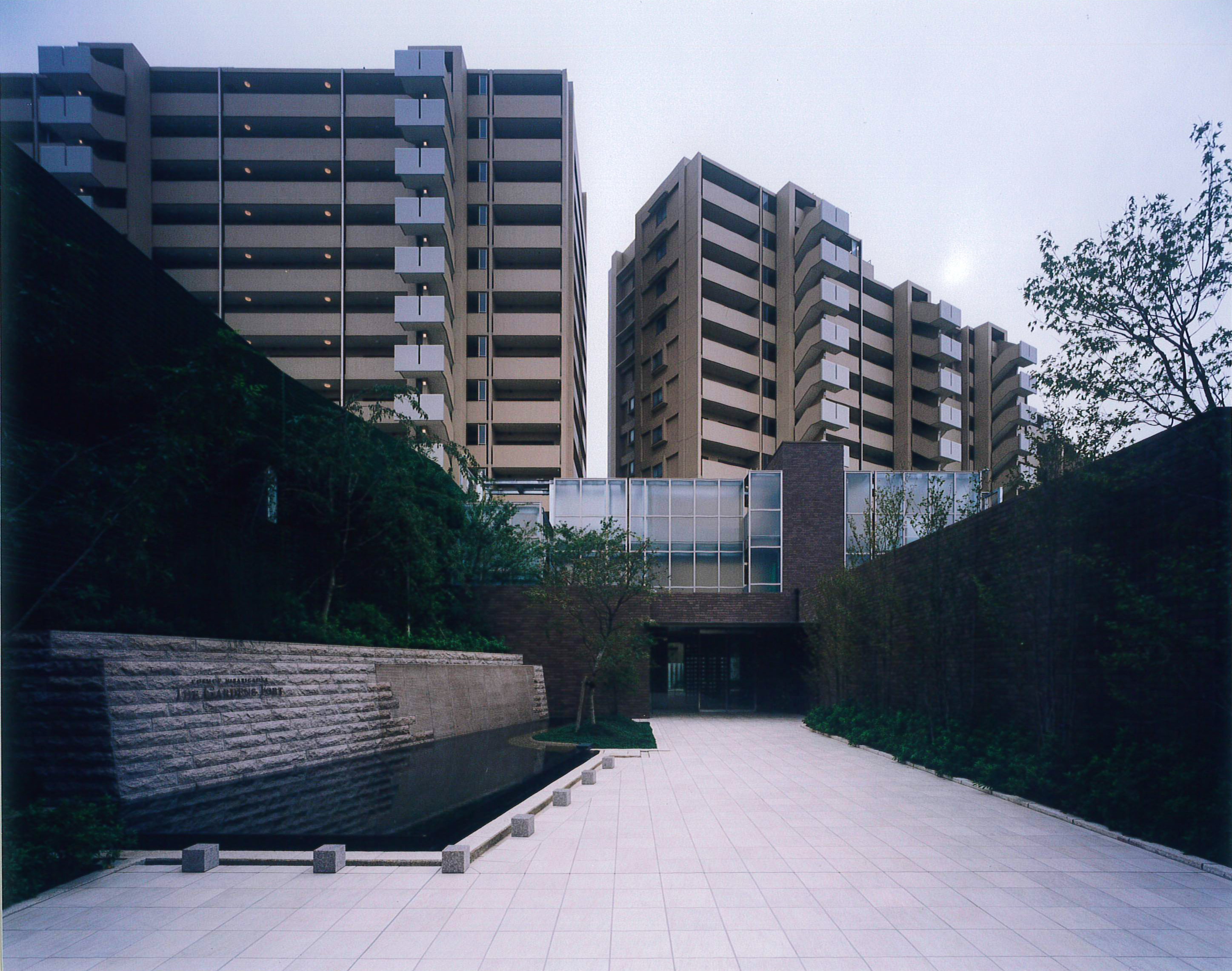 コスモひばりが丘ザ・ガーデンフォート