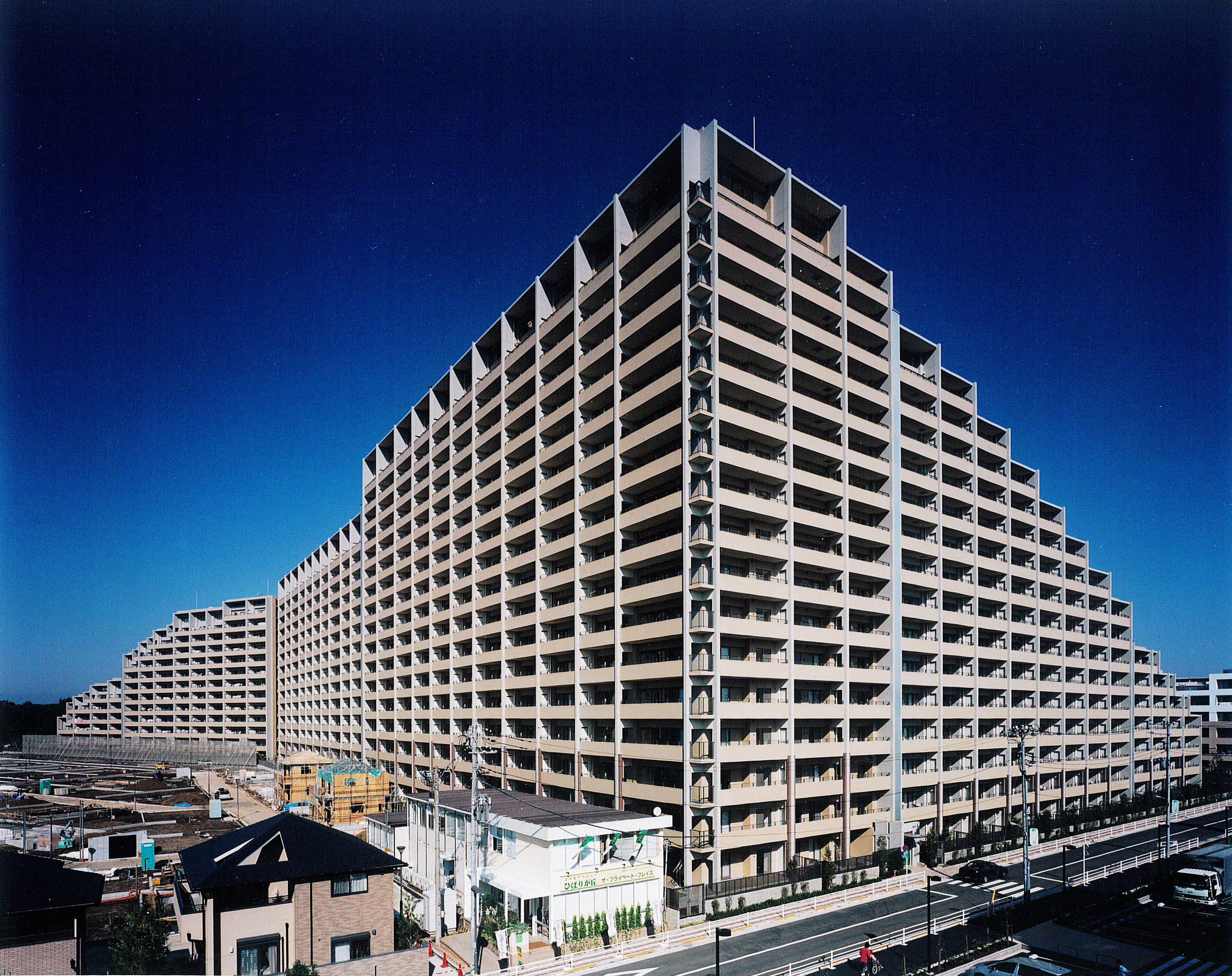 コスモひばりが丘ザ・ガーデンフォート