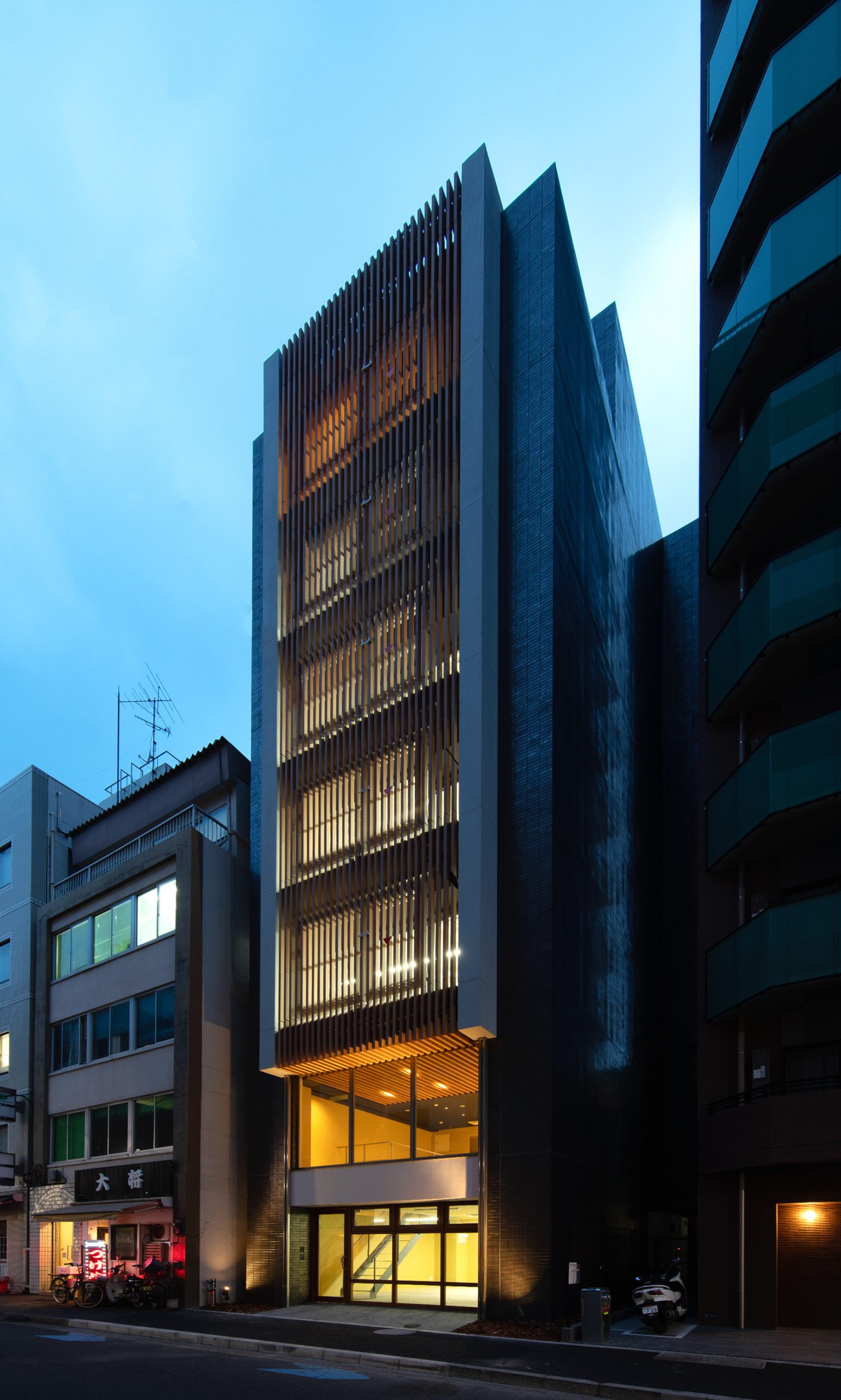 河内屋本社ビル