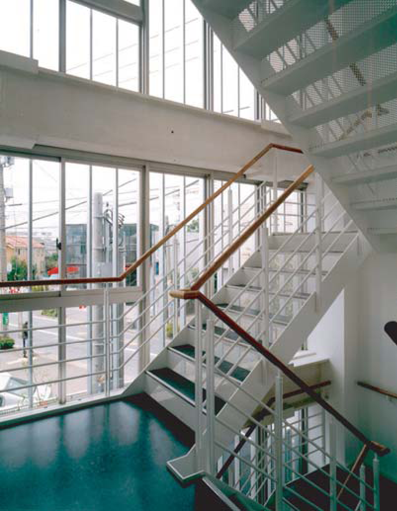 フォーナインズ本社ビル